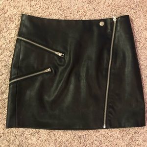 Kendall and Kylie zipper leather skirt